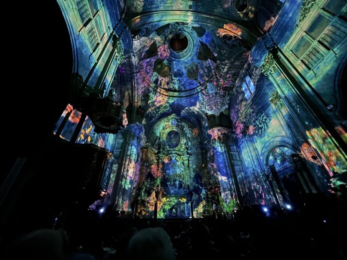 Génesis: Experiencia Inmersiva